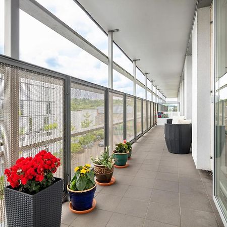Stunning Apartment With Underground Parking! ロンドン エクステリア 写真