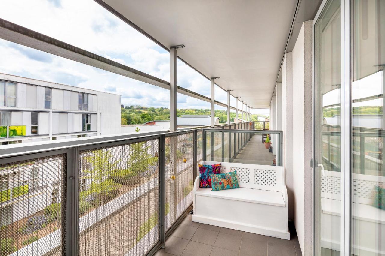Stunning Apartment With Underground Parking! ロンドン エクステリア 写真